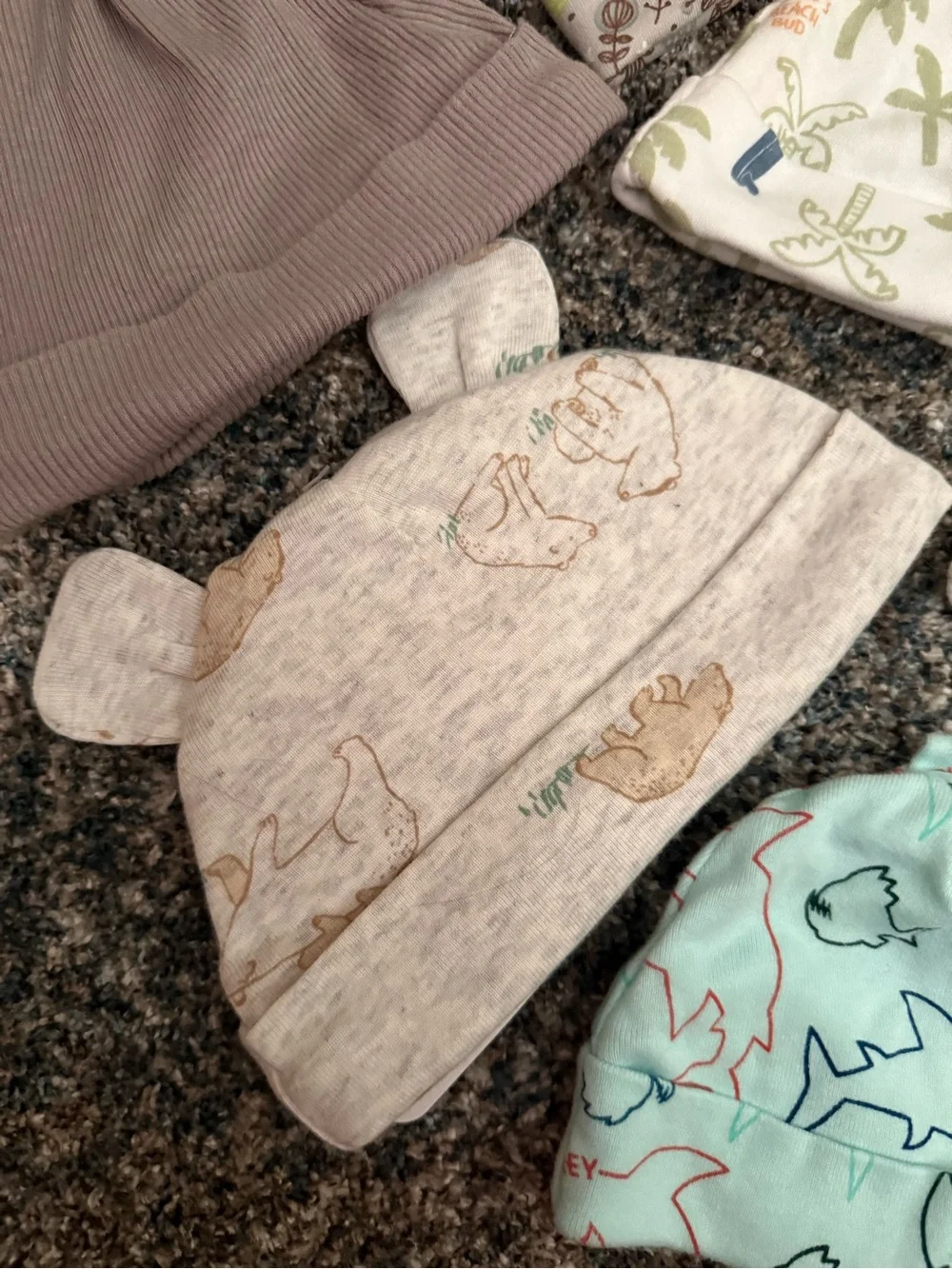 Lot of 6 baby hats various brands